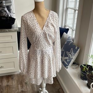 Fashion collection black and white v neck dress